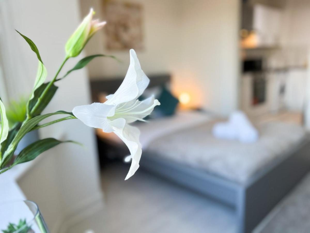 1Bd Glasgow Apartment Extérieur photo